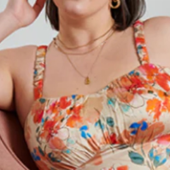 Frankly Apparel silky watercolor floral tank top. - Picture 15 of 15